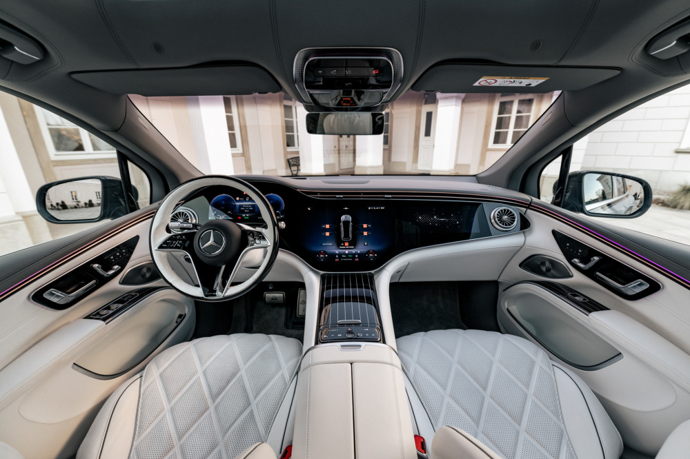 Mercedes-Maybach EQS 680 SUV